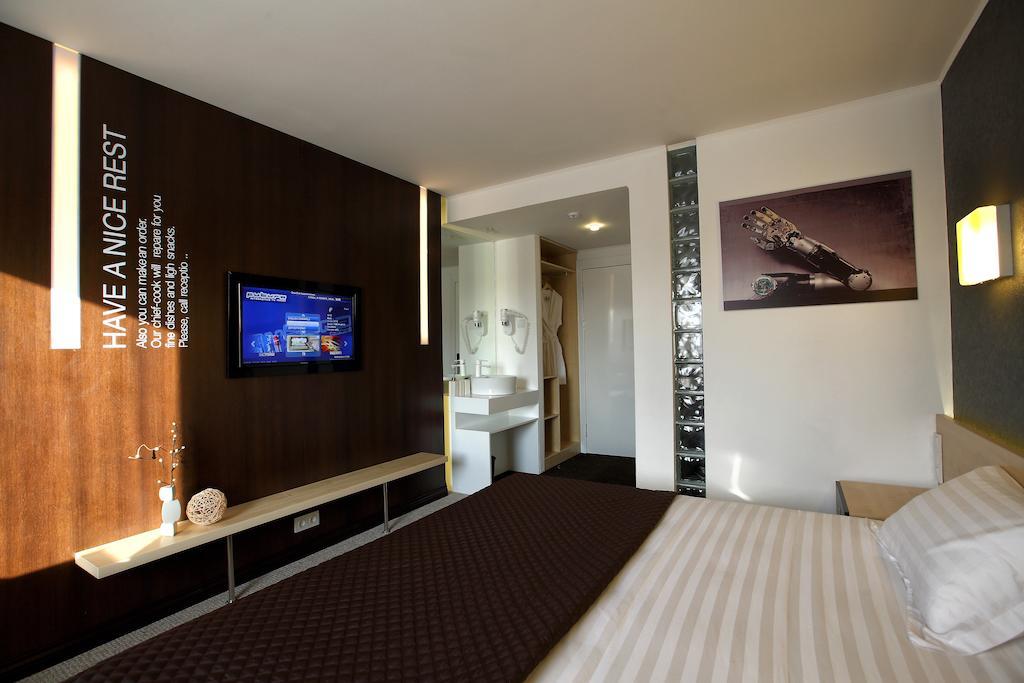 Futuro Hotel Bishkek Bilik gambar