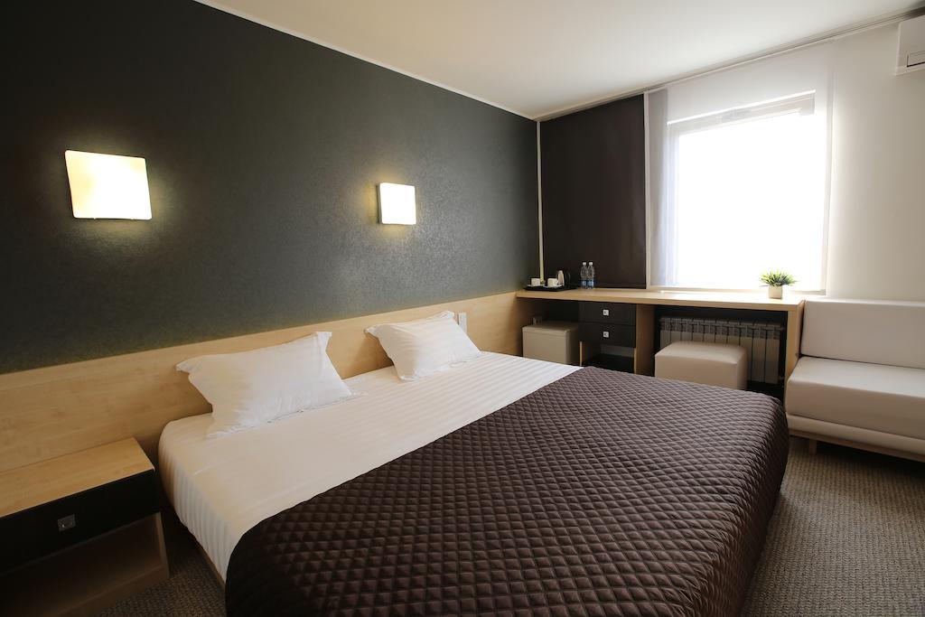 Futuro Hotel Bishkek Bilik gambar