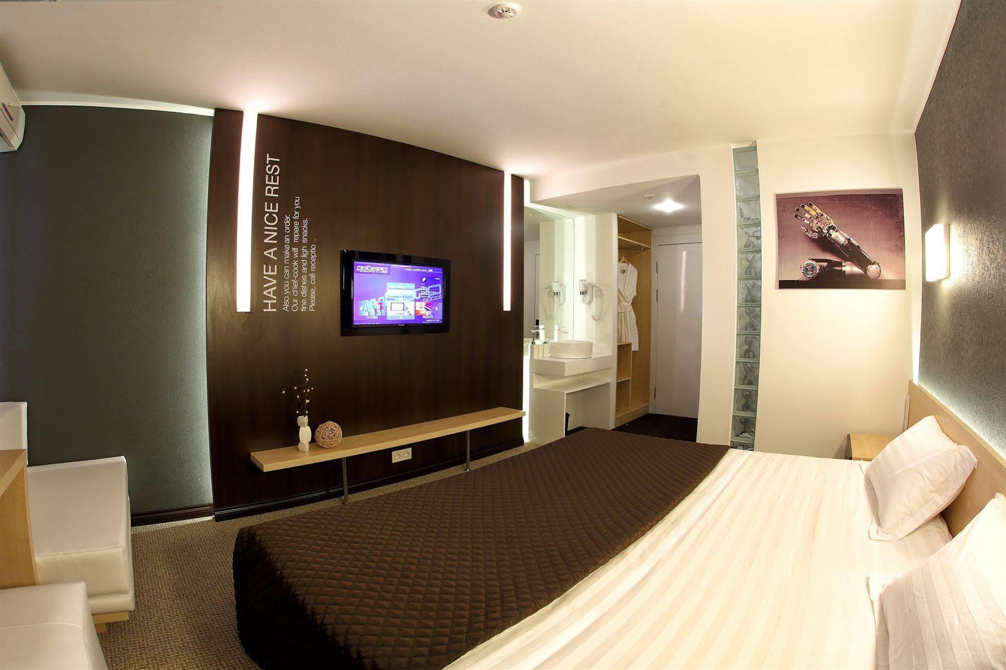 Futuro Hotel Bishkek Luaran gambar
