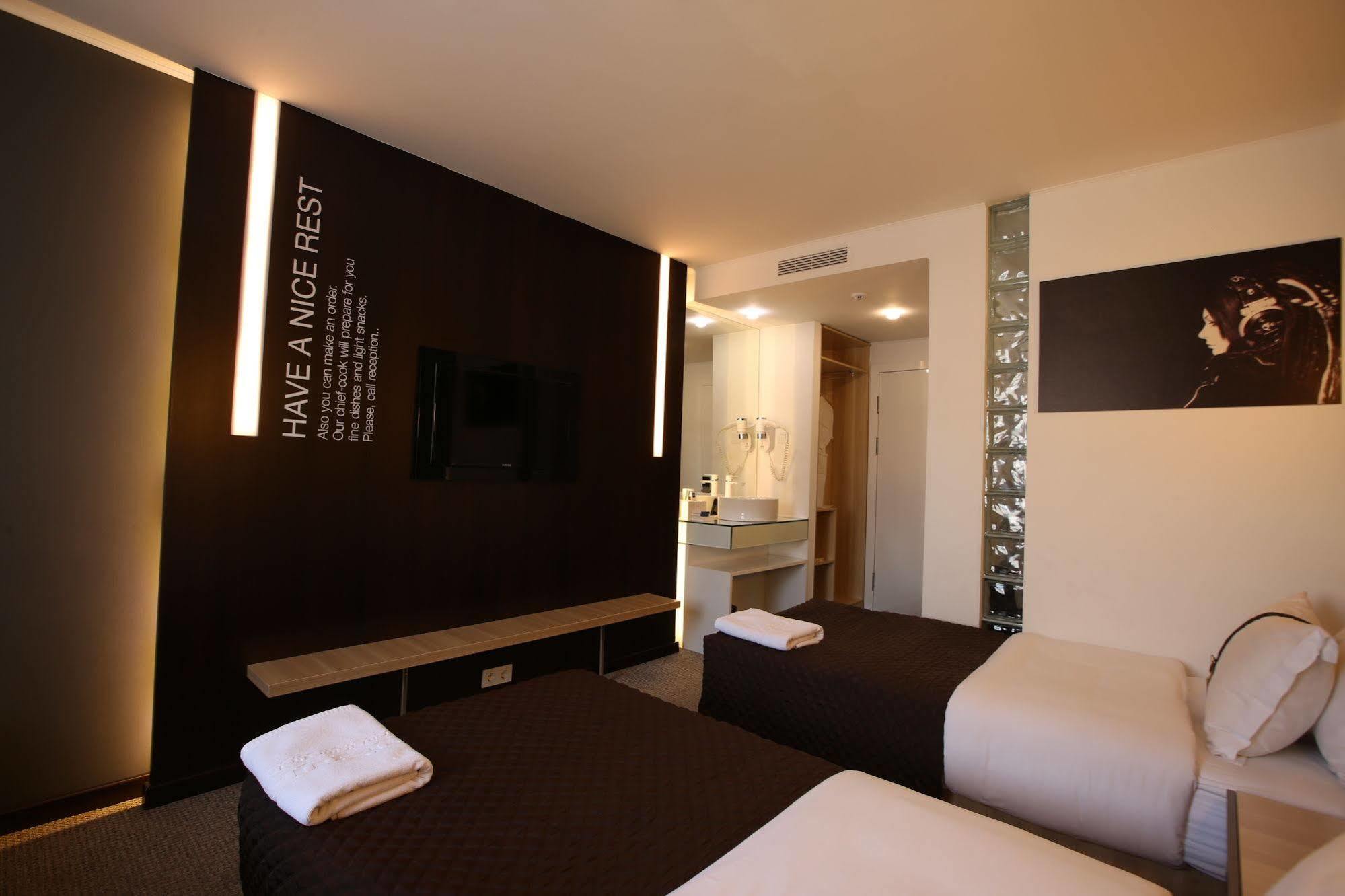 Futuro Hotel Bishkek Luaran gambar