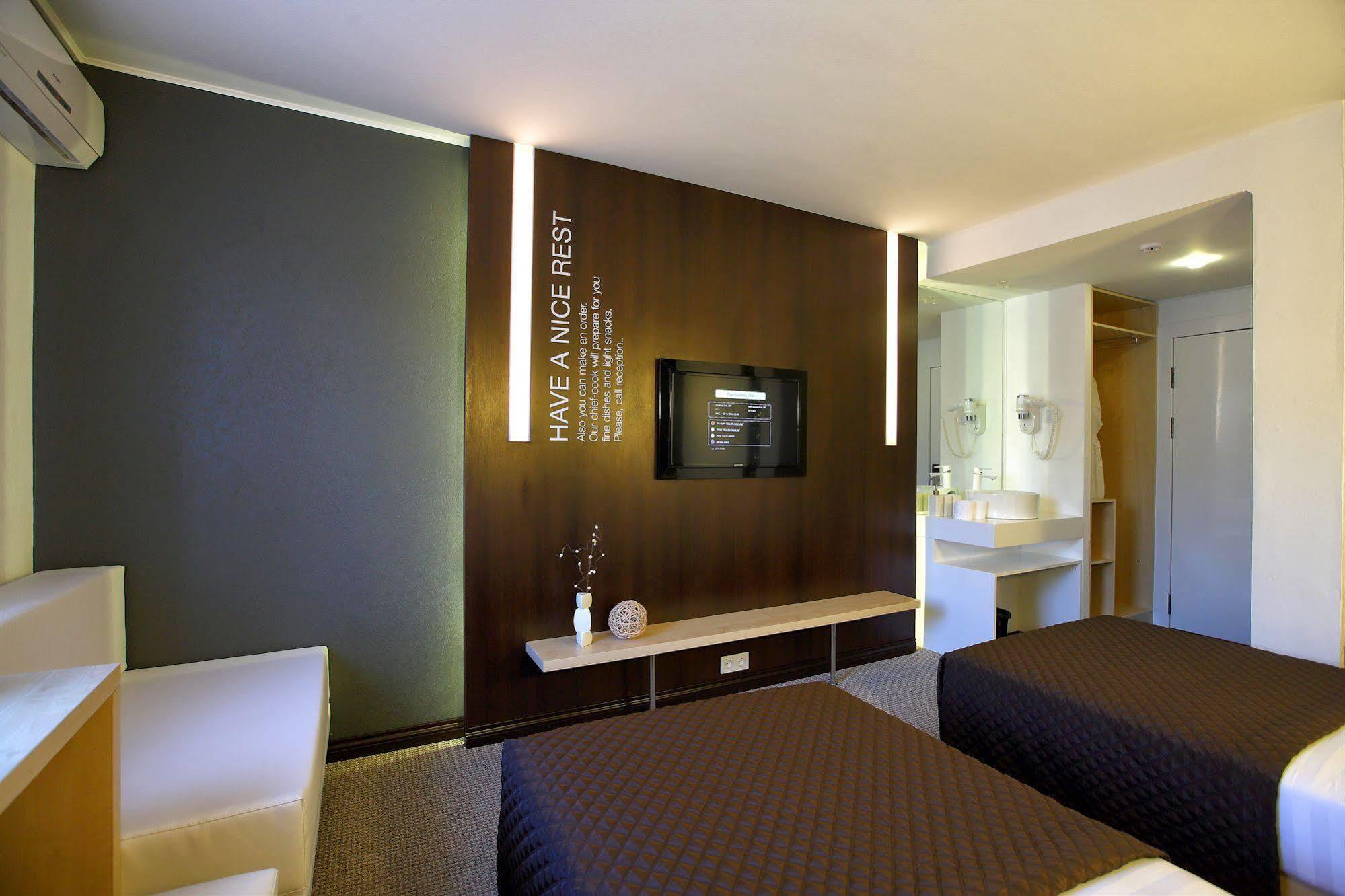 Futuro Hotel Bishkek Luaran gambar